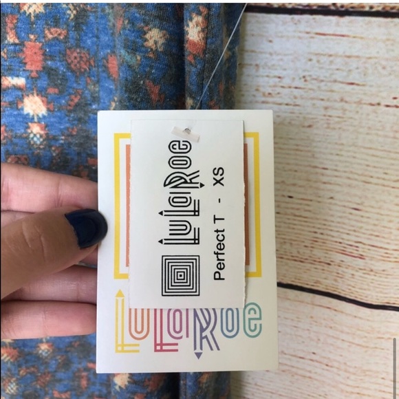 LuLaRoe Perfect T - Picture 5 of 5
